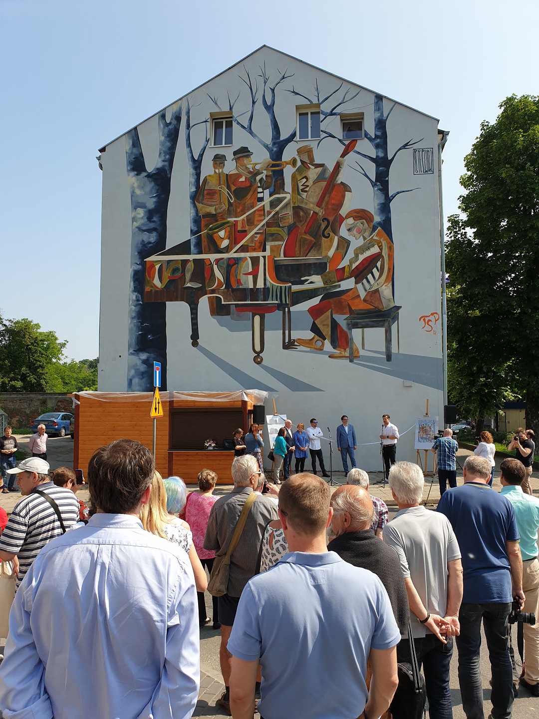 brewka-mural-muzykanci-kalisz